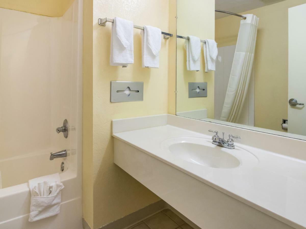 Americas Best Value Inn - Clayton Esterno foto